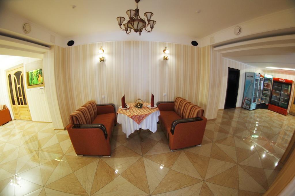 Hotel Intourist Mukacheve Exterior foto