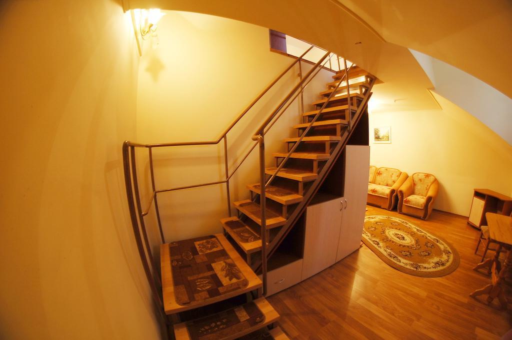 Hotel Intourist Mukacheve Quarto foto